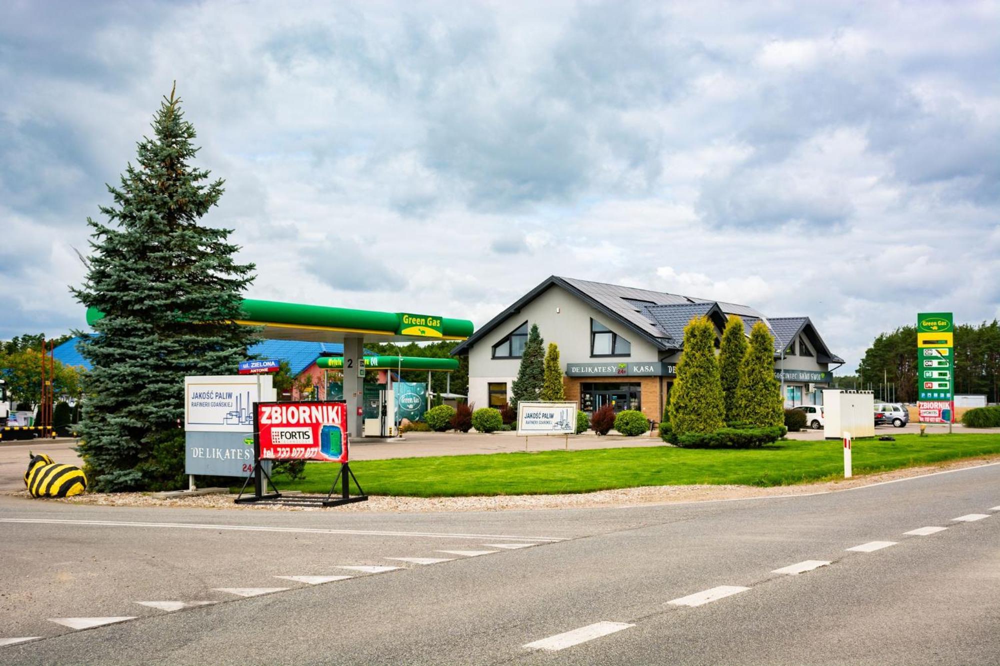 Green Gas - Gosciniec Sami Swoi Antonie Exterior photo
